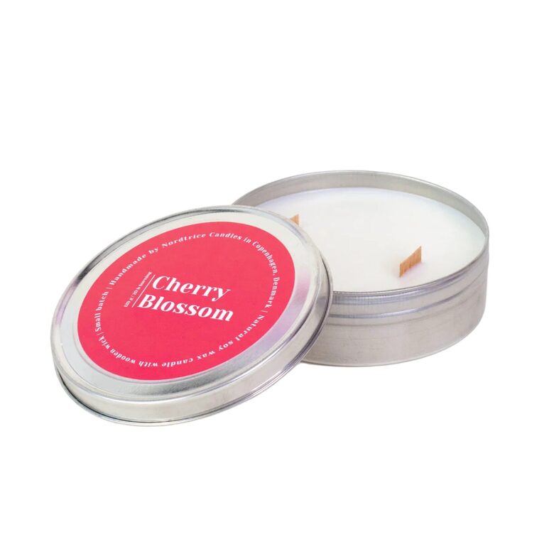 NORDTRICE "hand-made" aromātiskā sojas vaska svece +/-20h, ķiršu ziedi