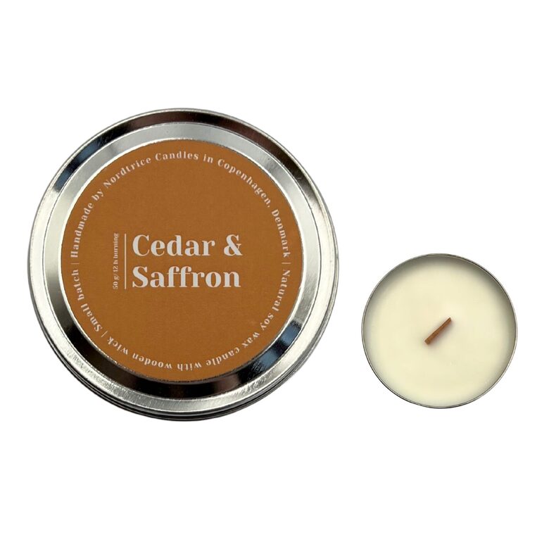 NORDTRICE "hand-made" aromātiskā sojas vaska svece +/-12h, ciedri & safrāns