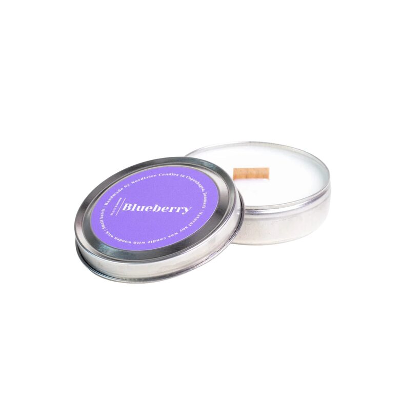 NORDTRICE "hand-made" aromātiskā sojas vaska svece +/-12h, mellenes