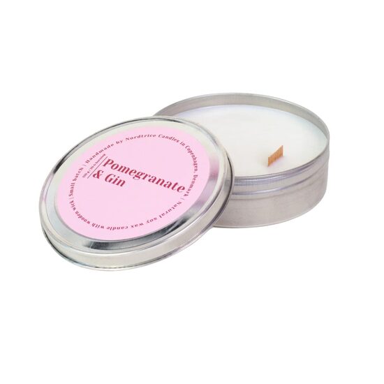 NORDTRICE "hand-made" aromātiskā sojas vaska svece +/-20h, granātāboli & džins