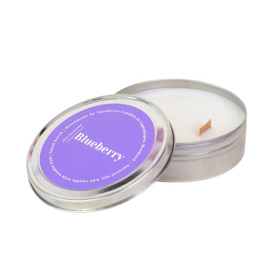 NORDTRICE "hand-made" aromātiskā sojas vaska svece +/-20h, mellenes