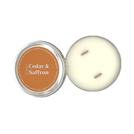 NORDTRICE "hand-made" aromātiskā sojas vaska svece +/-20h, ciedri & safrāns